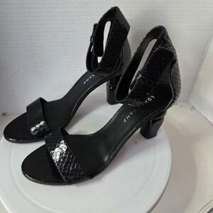 Longchamp Black Leather Strappy Sandals Size 38 Or 7.5